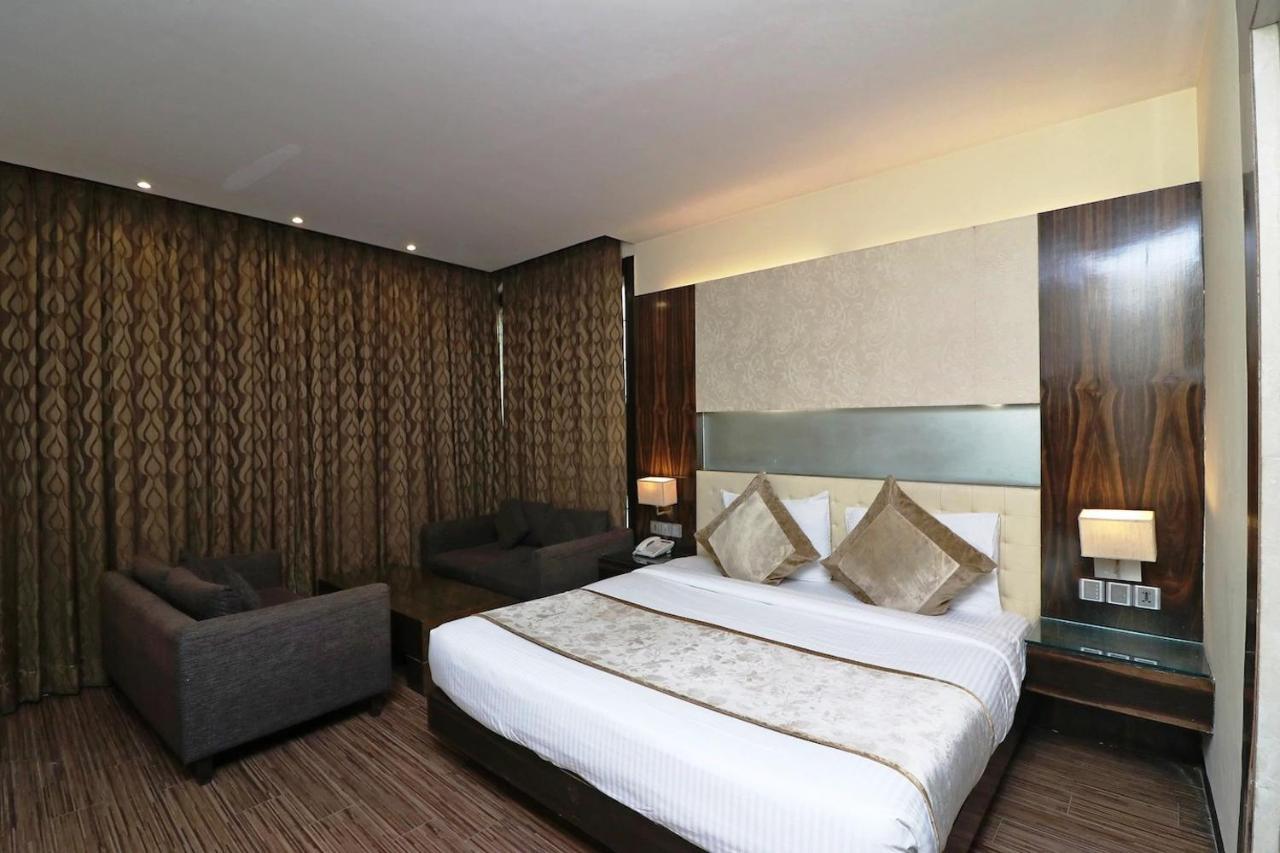 Hotel Private Affair New Delhi Exterior photo