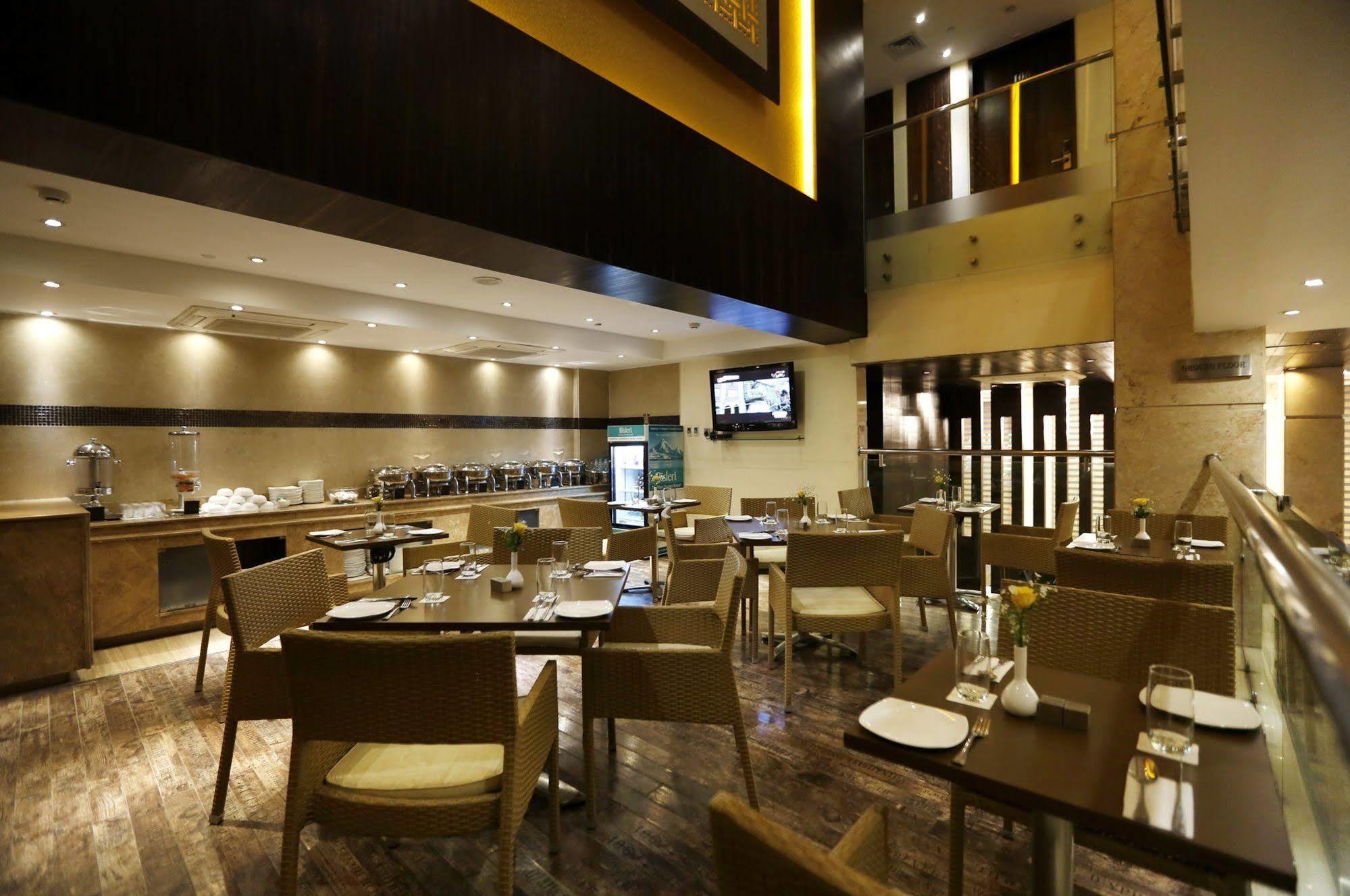 Hotel Private Affair New Delhi Exterior photo