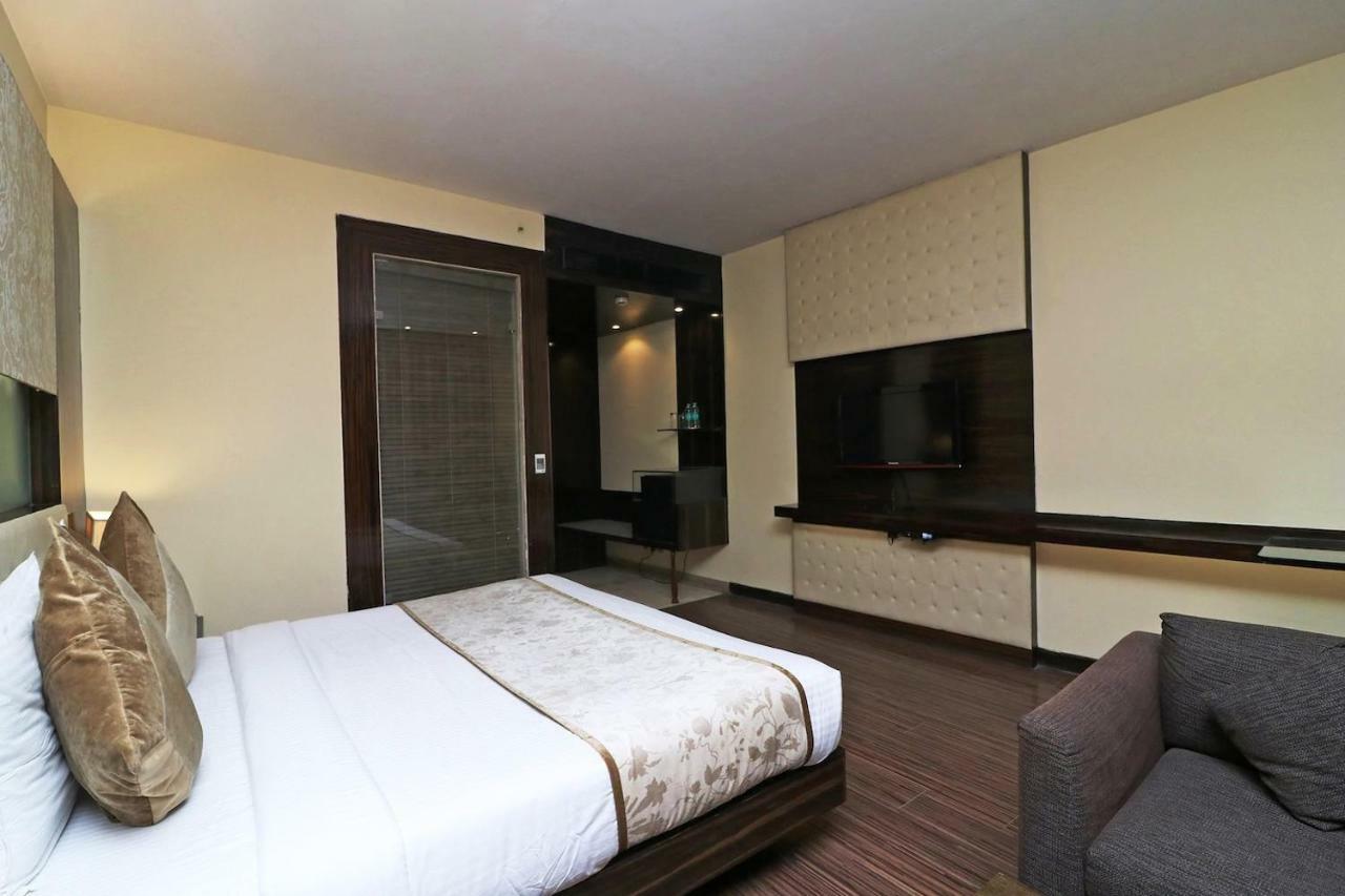 Hotel Private Affair New Delhi Exterior photo